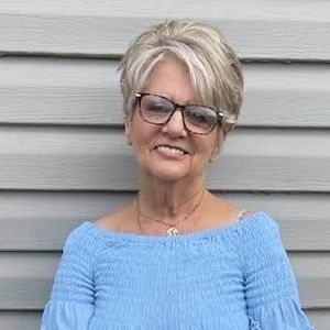 Meet your Posher, Debbie